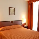 Noemys Montlucon - Restaurant Hotel