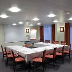 Noemys Montlucon - Restaurant מלון