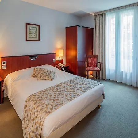 Noemys Montlucon - Restaurant Hotel 3*