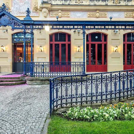 فندق Noemys Montlucon - Restaurant Néris-les-Bains