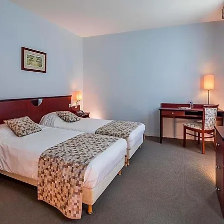 Noemys Montlucon - Restaurant Hotel 3*