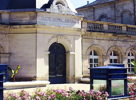 Noemys Montlucon - Restaurant Hotel 3*