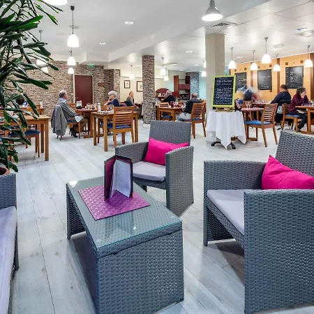 Noemys Montlucon - Restaurant فندق Néris-les-Bains