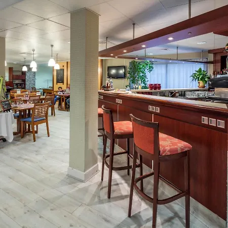 Noemys Montlucon - Restaurant فندق Néris-les-Bains