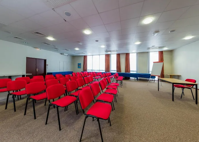 Noemys Montlucon - Restaurant Hotel 3*