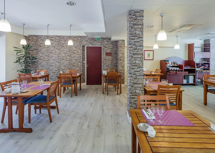 Noemys Montlucon - Restaurant Hotel