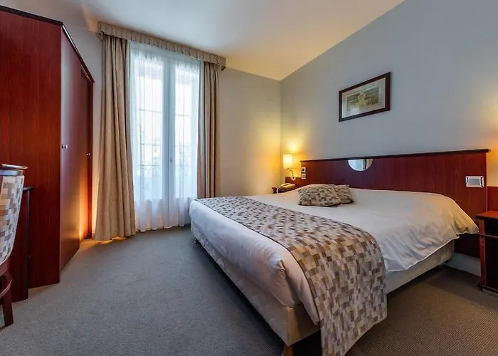 Noemys Montlucon - Restaurant Hotel