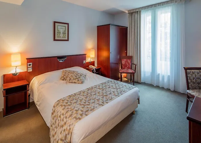 Noemys Montlucon - Restaurant Hotel