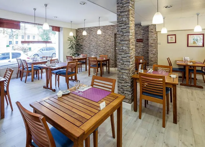 Hotel Noemys Montlucon - Restaurant Neris-les-Bains